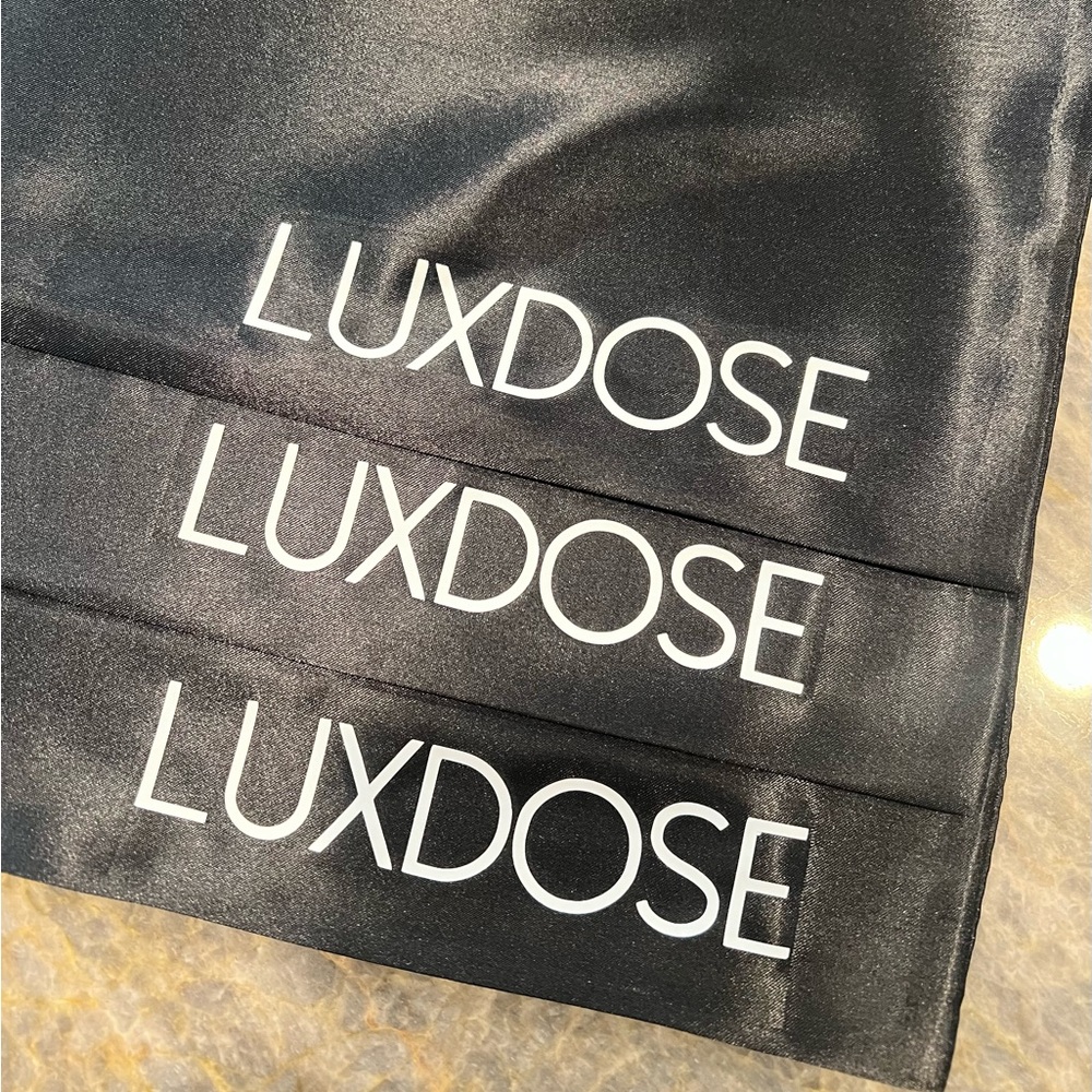 Satin Medium Dustbag